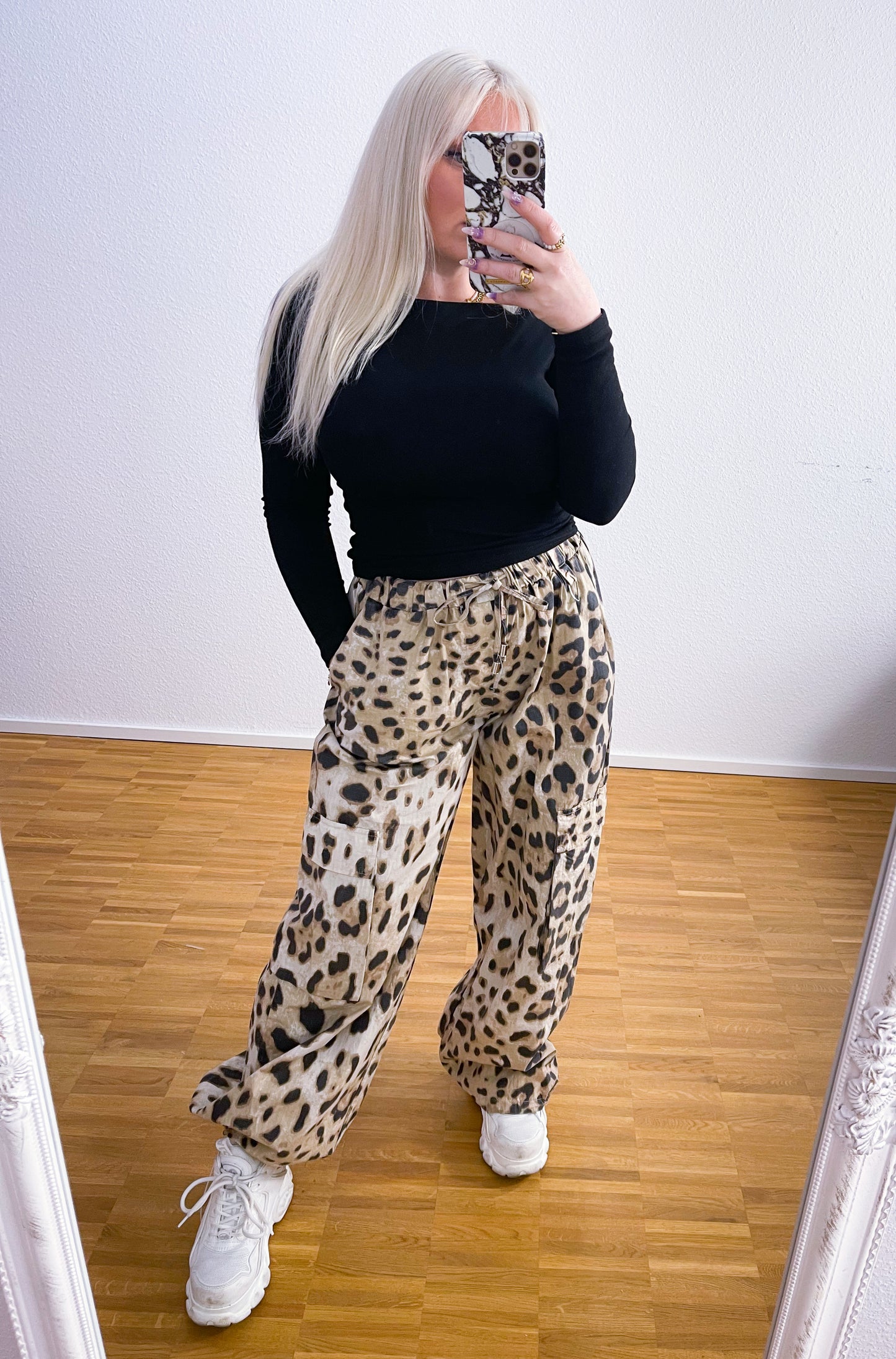 Stoffhose-Baggy Leo