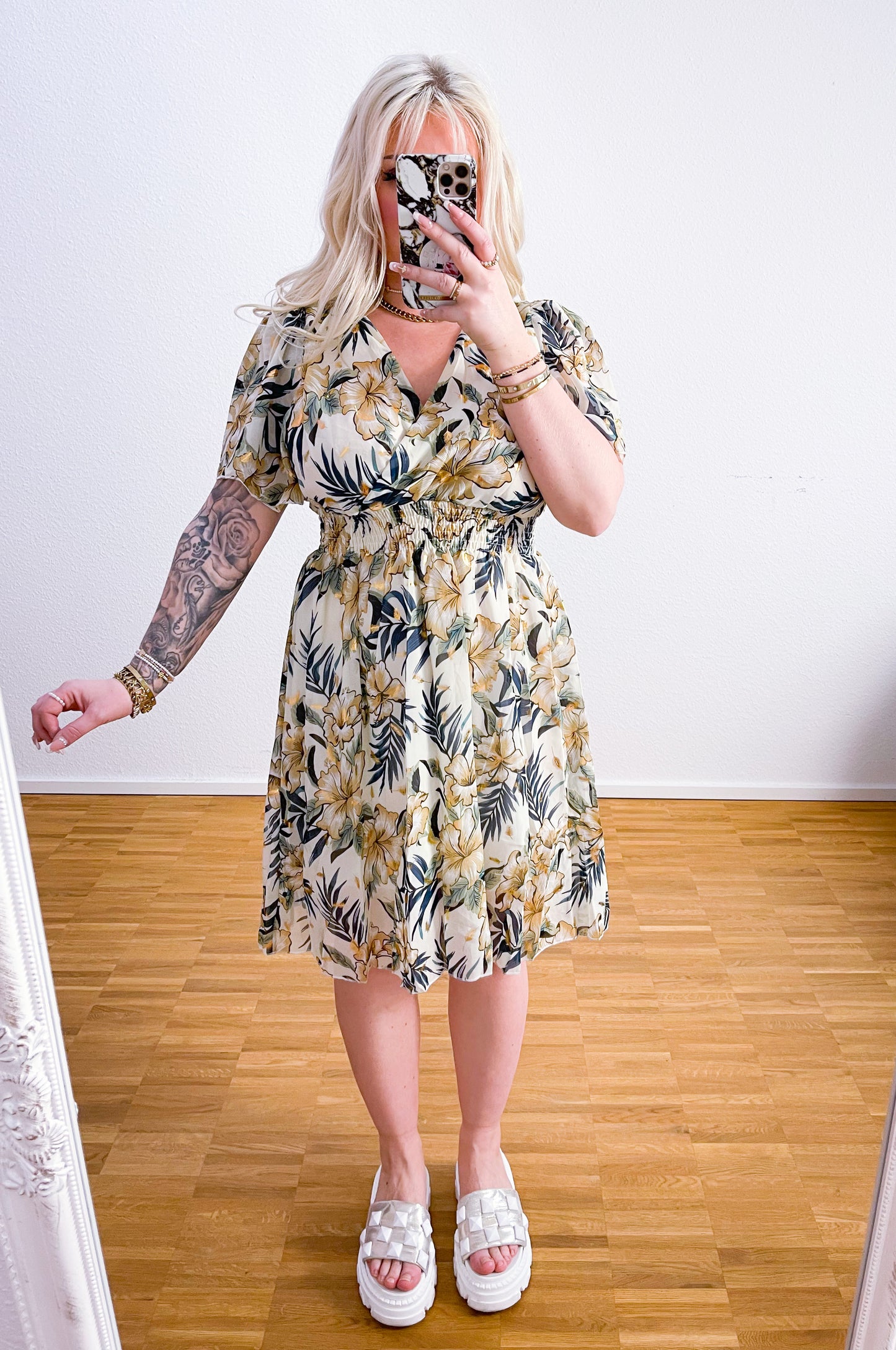 Kleid-Feder-Kurz