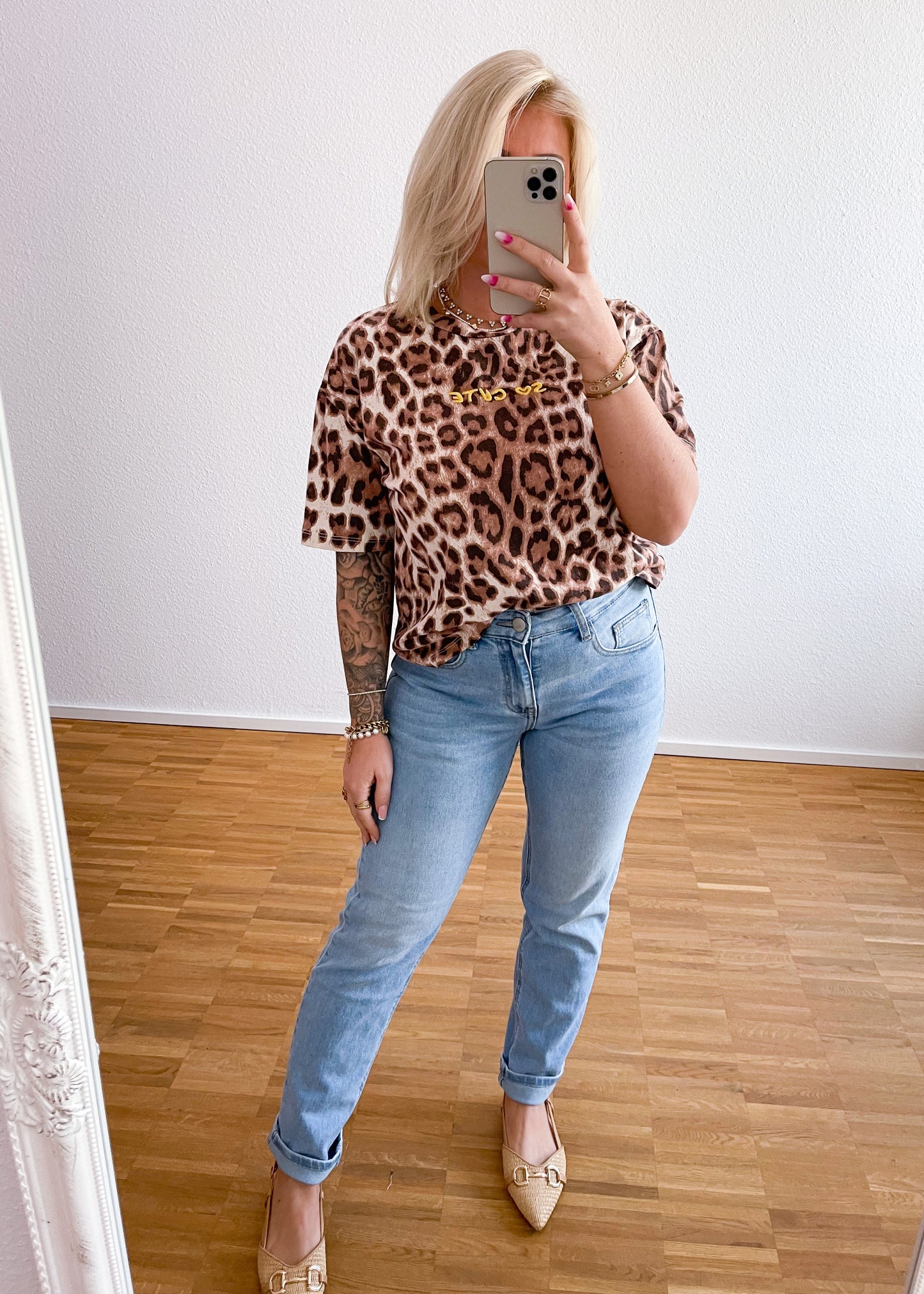 T-Shirt SO CUTE Leo 2 Farben