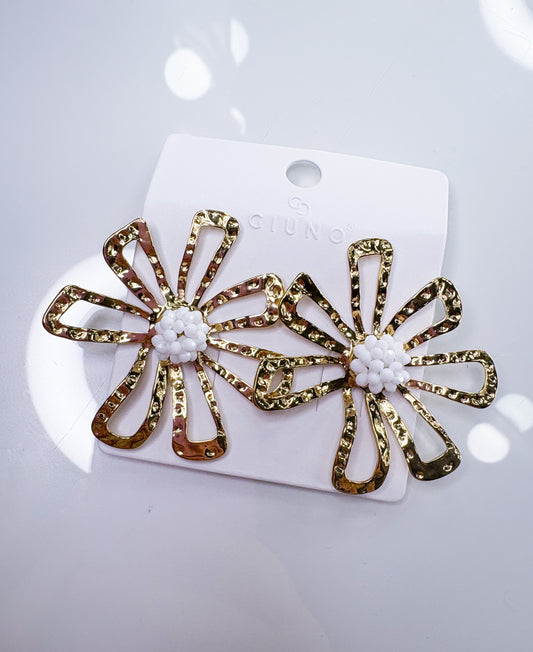 Ohrringe weiße Blume