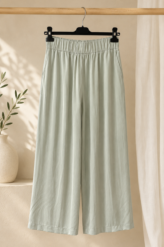 Stoffhose Satin Mint extra kurz