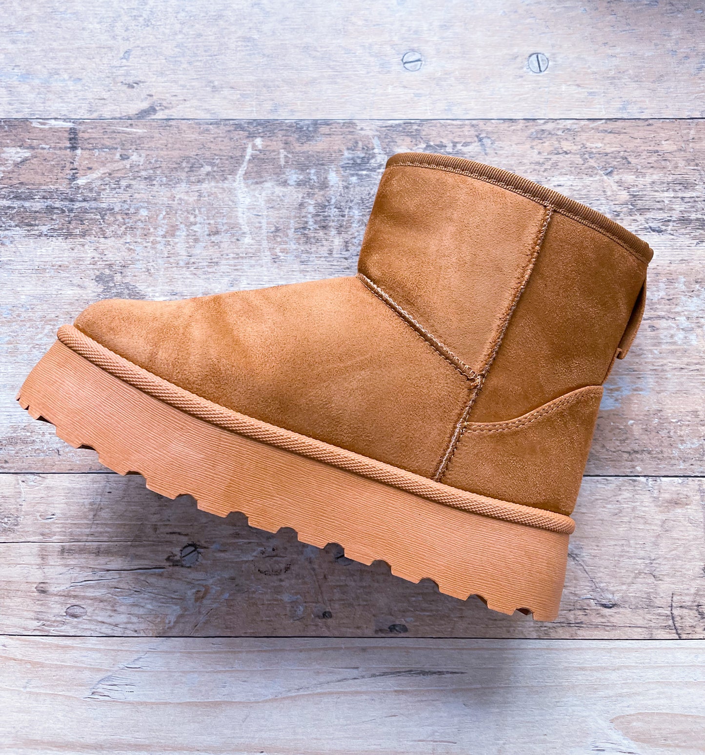 Boots Plateau 2 Farben