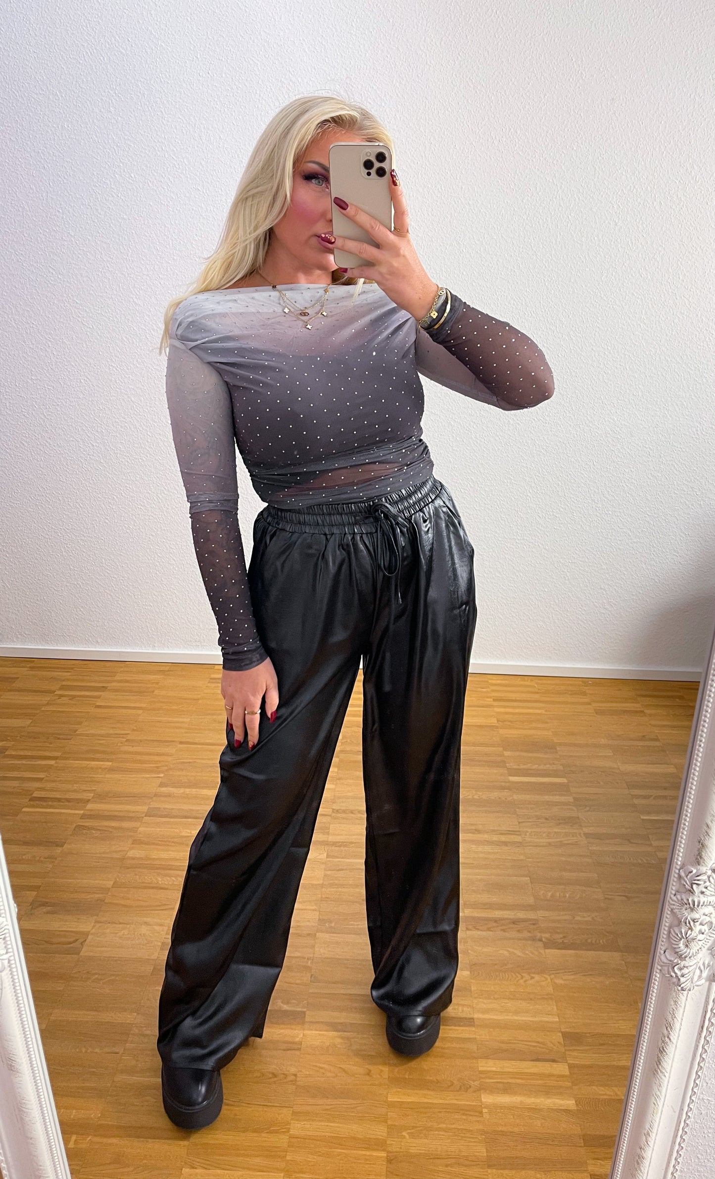 Hose mit Lederlook