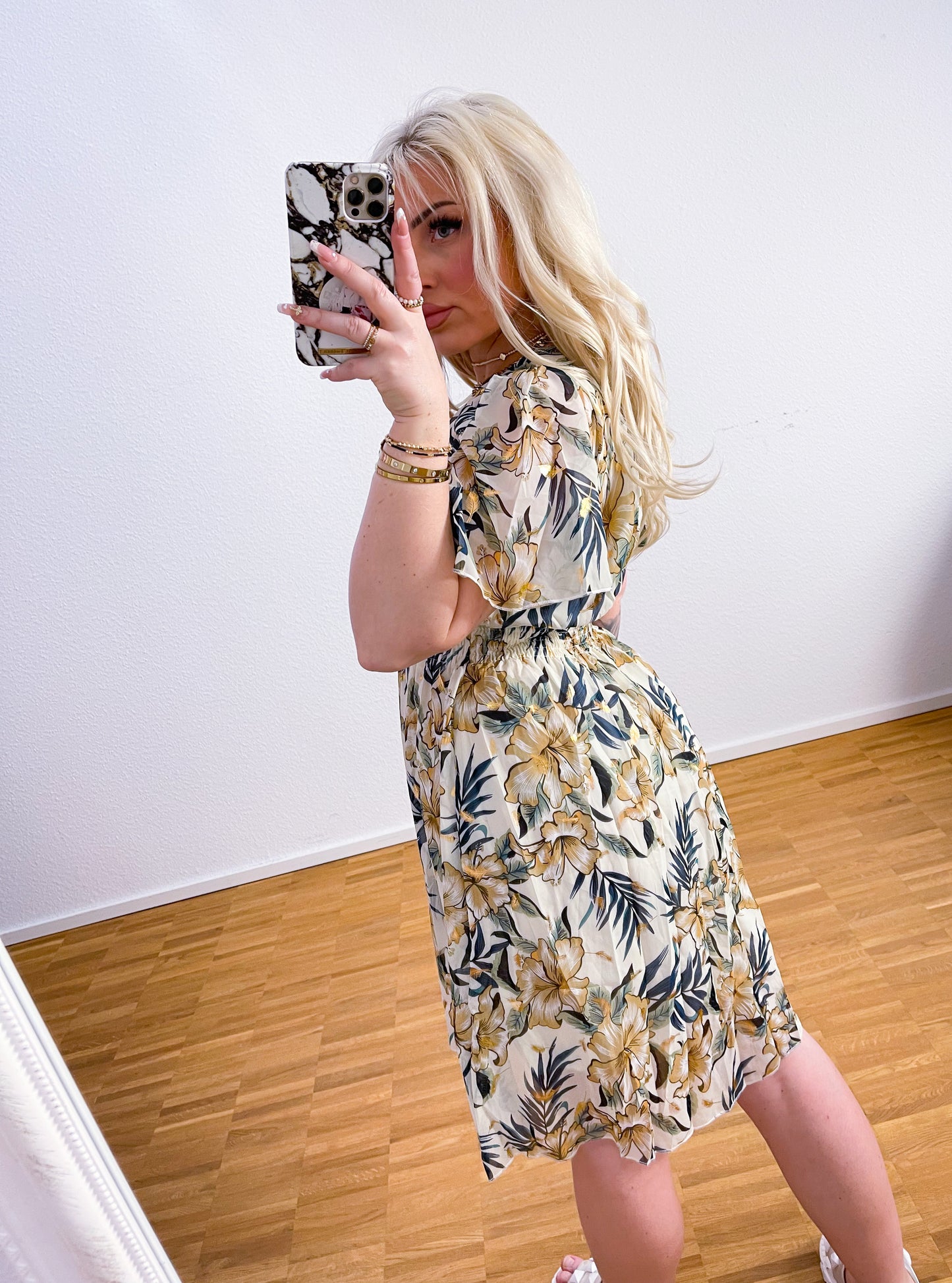 Kleid-Feder-Kurz