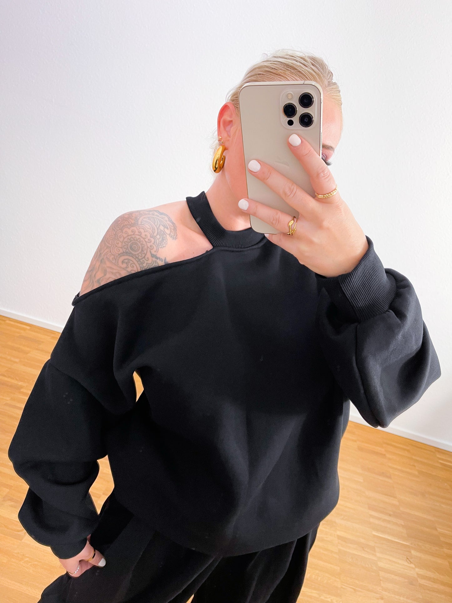 Sweatshirt-Off-Should 3 Farben