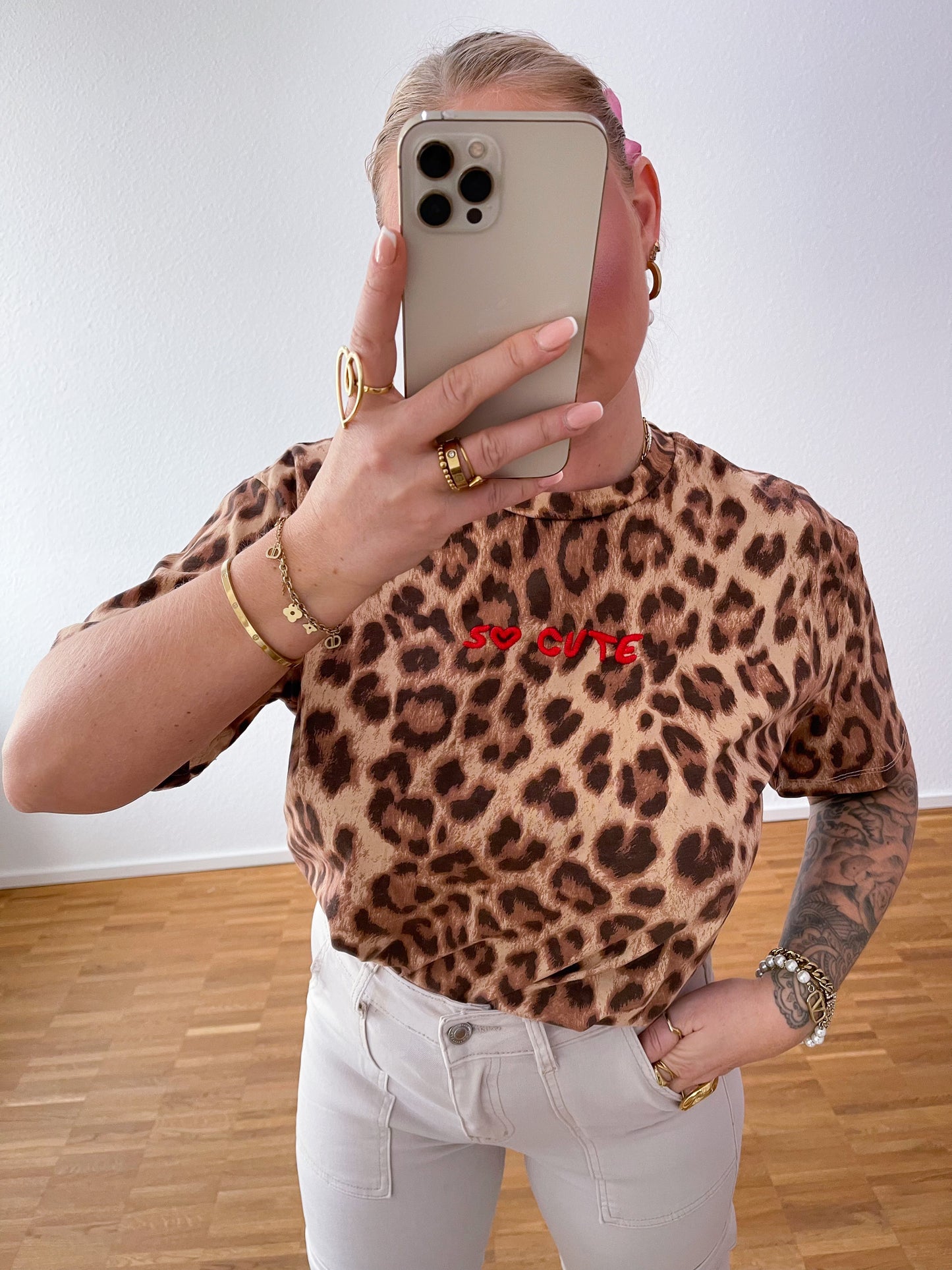 T-Shirt SO CUTE Leo 2 Farben