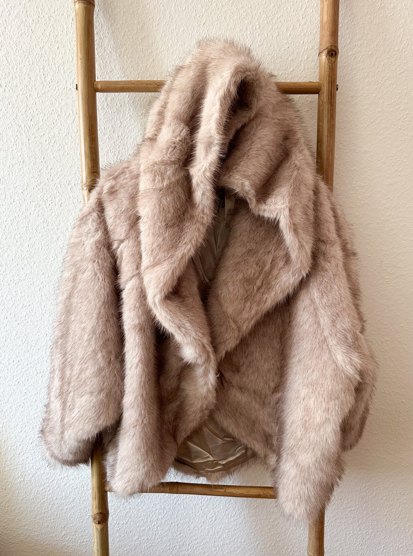 Jacke mit Kapuze