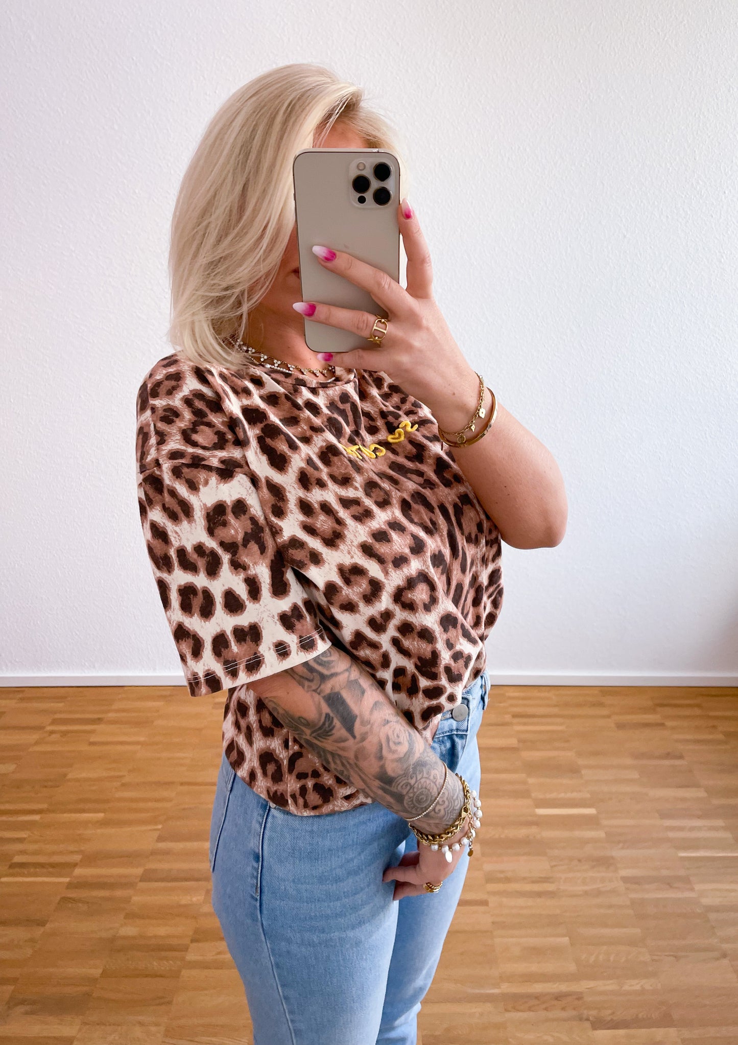 T-Shirt SO CUTE Leo 2 Farben