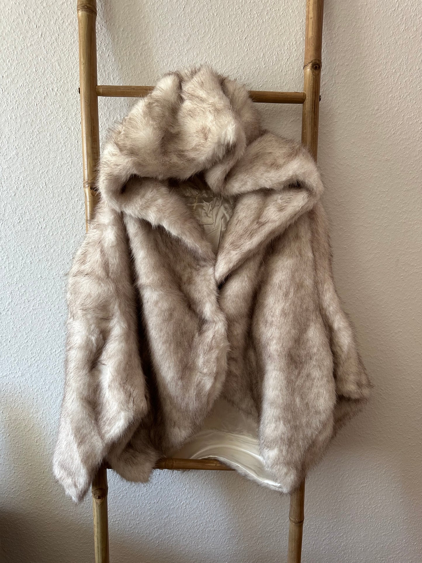 Jacke mit Kapuze