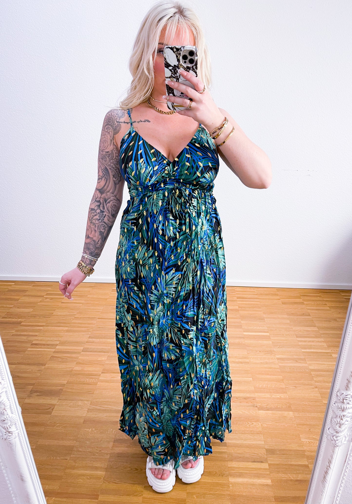 Kleid-V