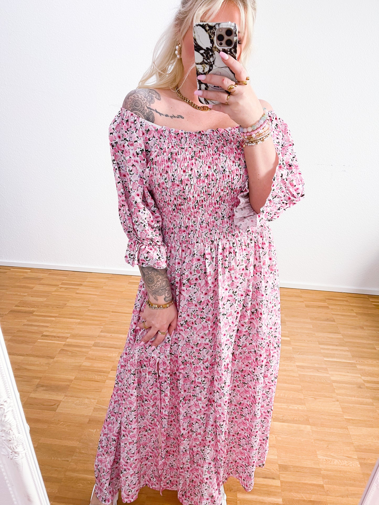 Kleid-Rose 100% Viscose