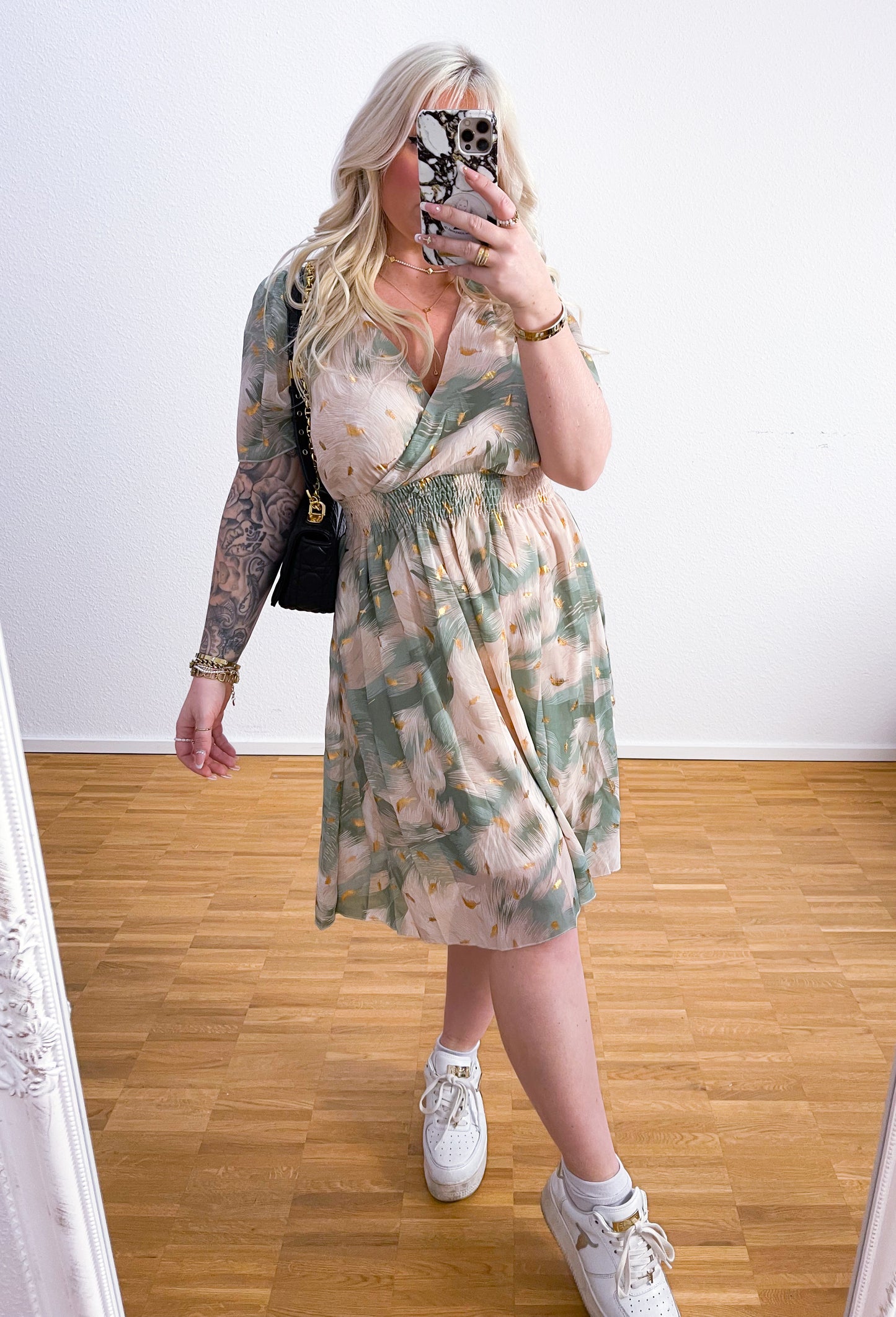 Kleid-Feder-Kurz