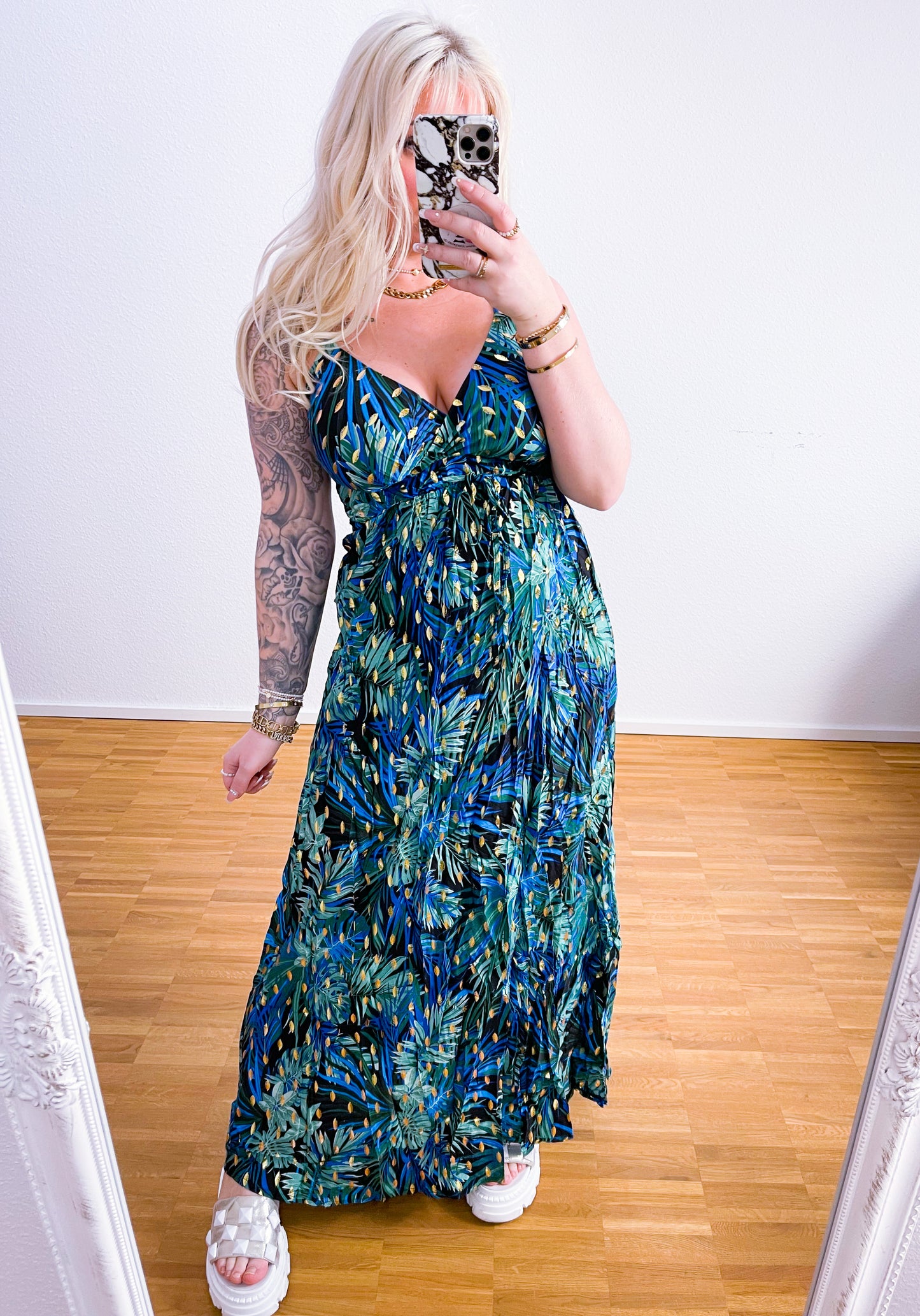 Kleid-V
