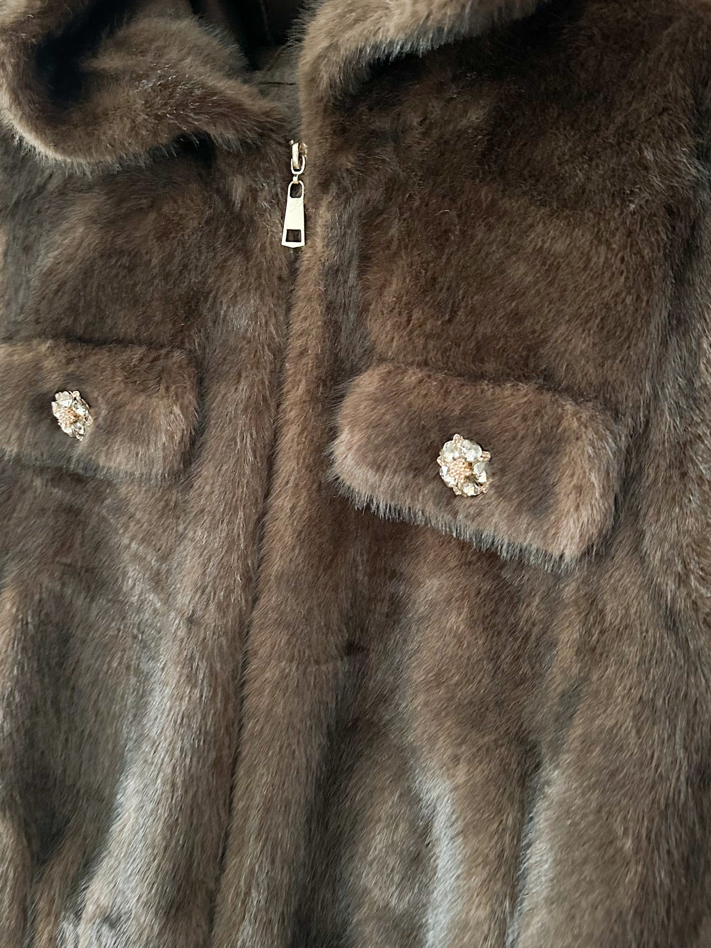 Weste Fell mit Kapuze und Strass in Schoko braun weich Kunstfell