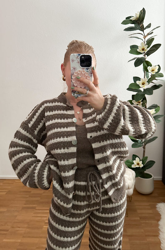 Strickjacke Lilly in 5 Farben super weich mit Knöpfen