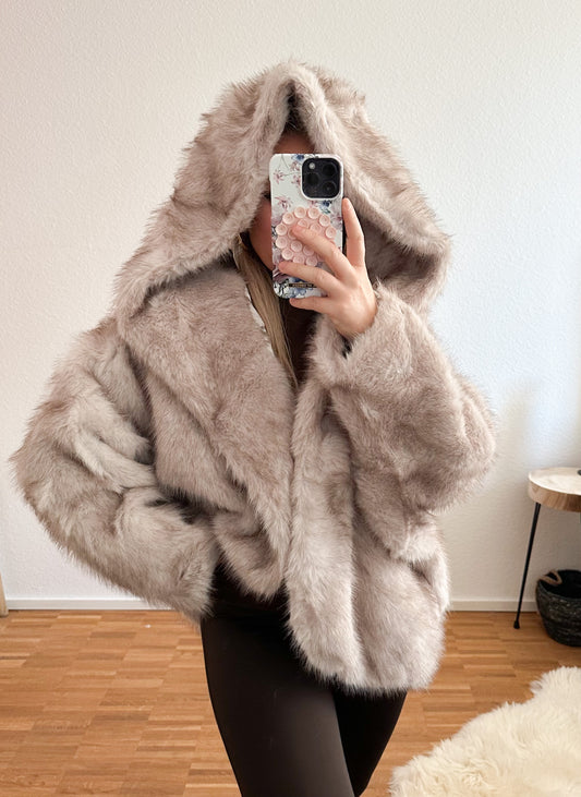 Jacke mit Kapuze