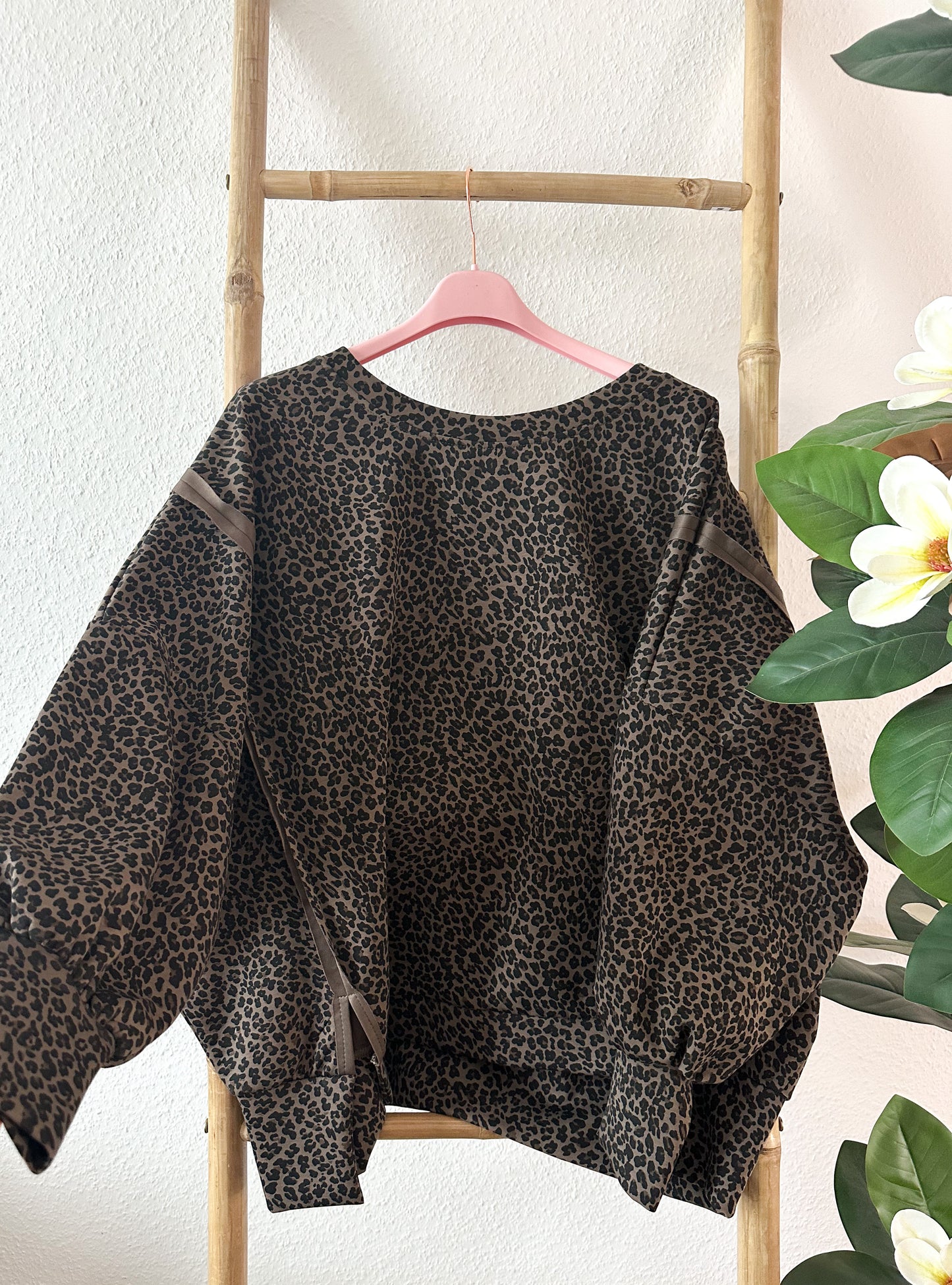 Sweatshirt Leo Basic 2 Farben