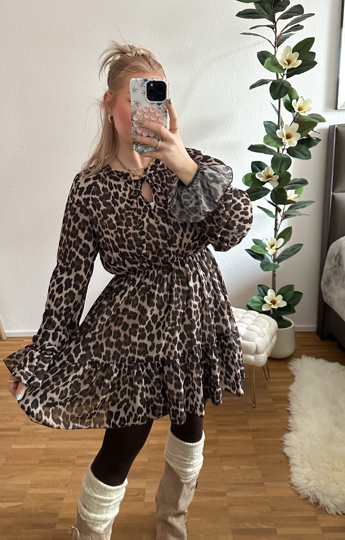 Kleid Leo in zwei Farben mit Gummibung