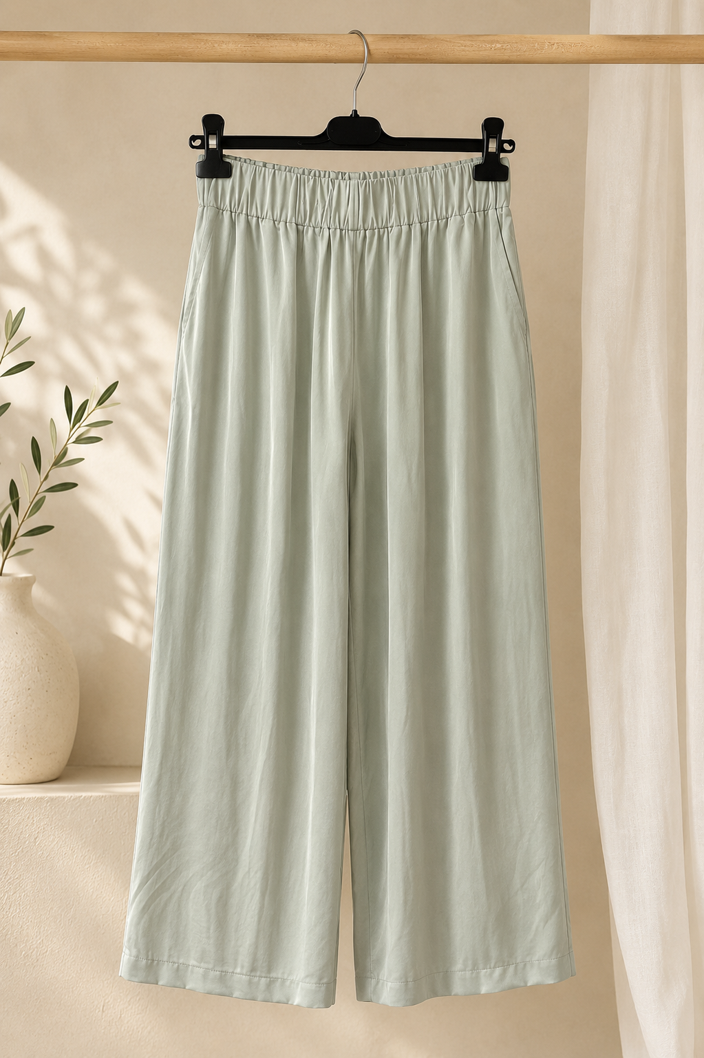 Stoffhose Satin Mint extra kurz
