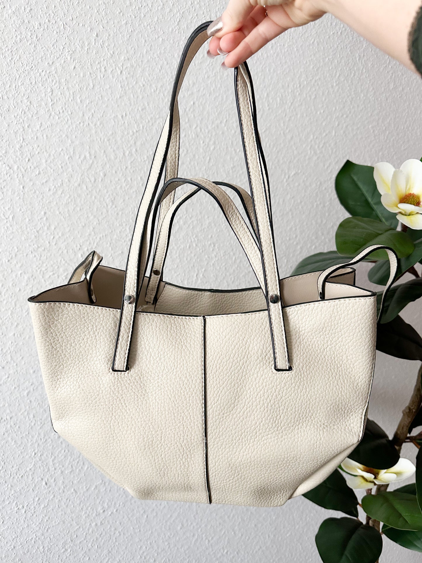 Handtasche Luna Basic in zwei Farben Kunstleder