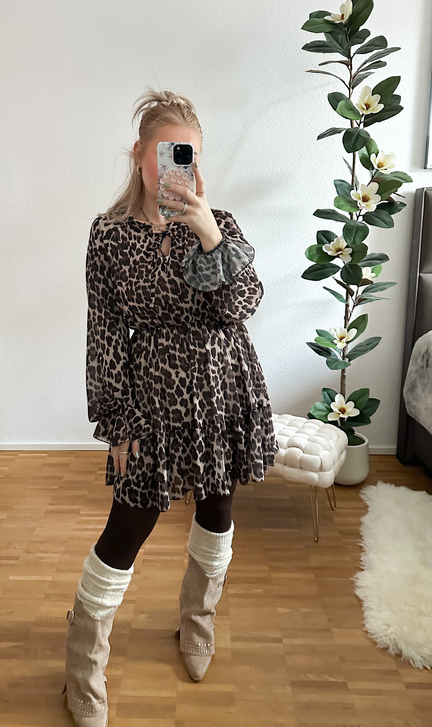 Kleid Leo in zwei Farben mit Gummibung