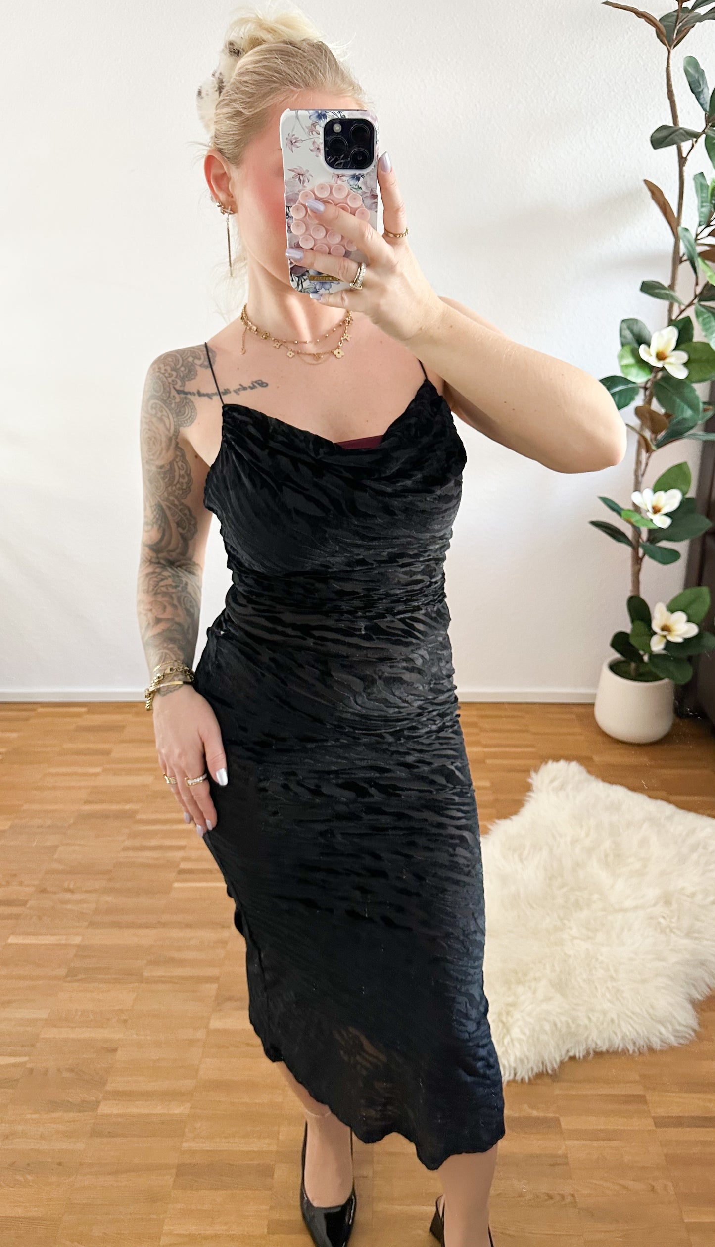 Kleid Zebra Rücken frei