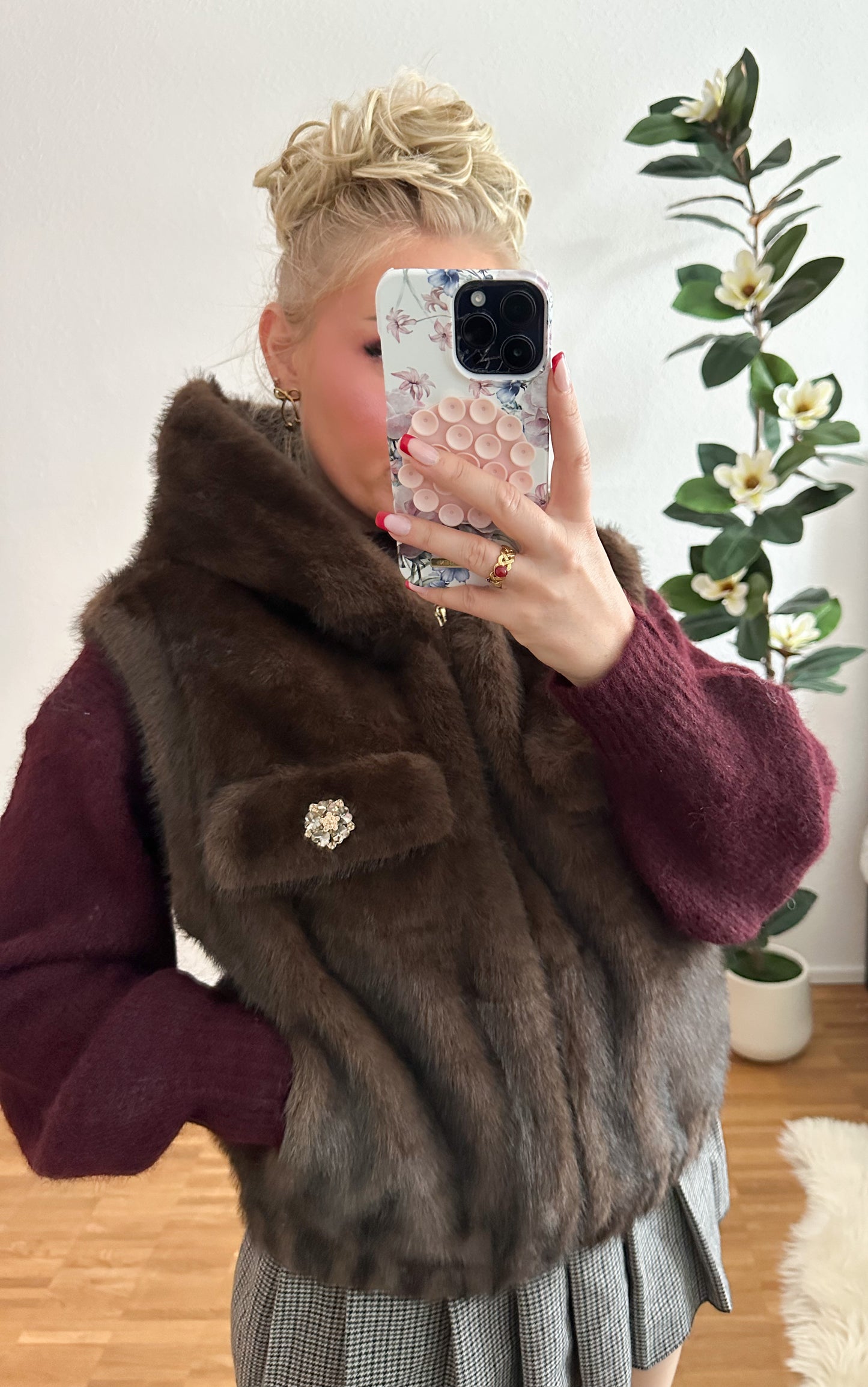 Weste Fell mit Kapuze und Strass in Schoko braun weich Kunstfell