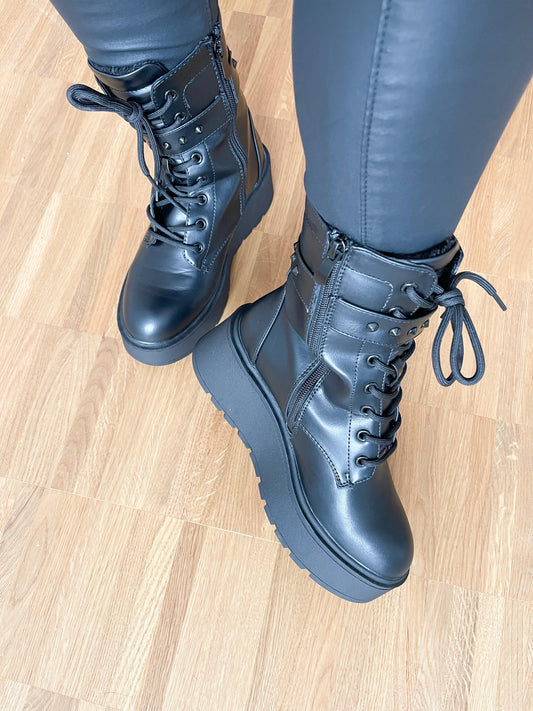 Leder Boots mit Plateau