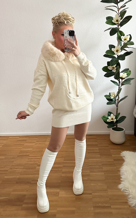 Strickpullover Strass mit Kapuze und Kunstfell in zwei Farben