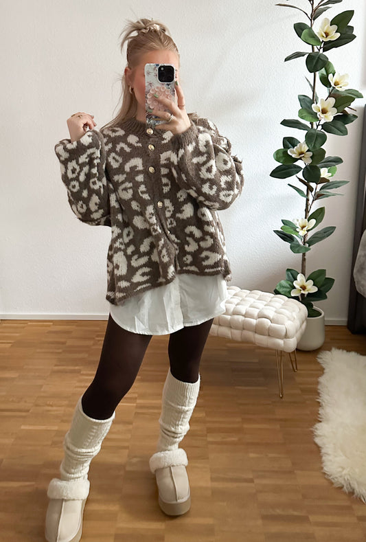 Strickjacke Leo in zwei Garben mit Knöpfen super weich