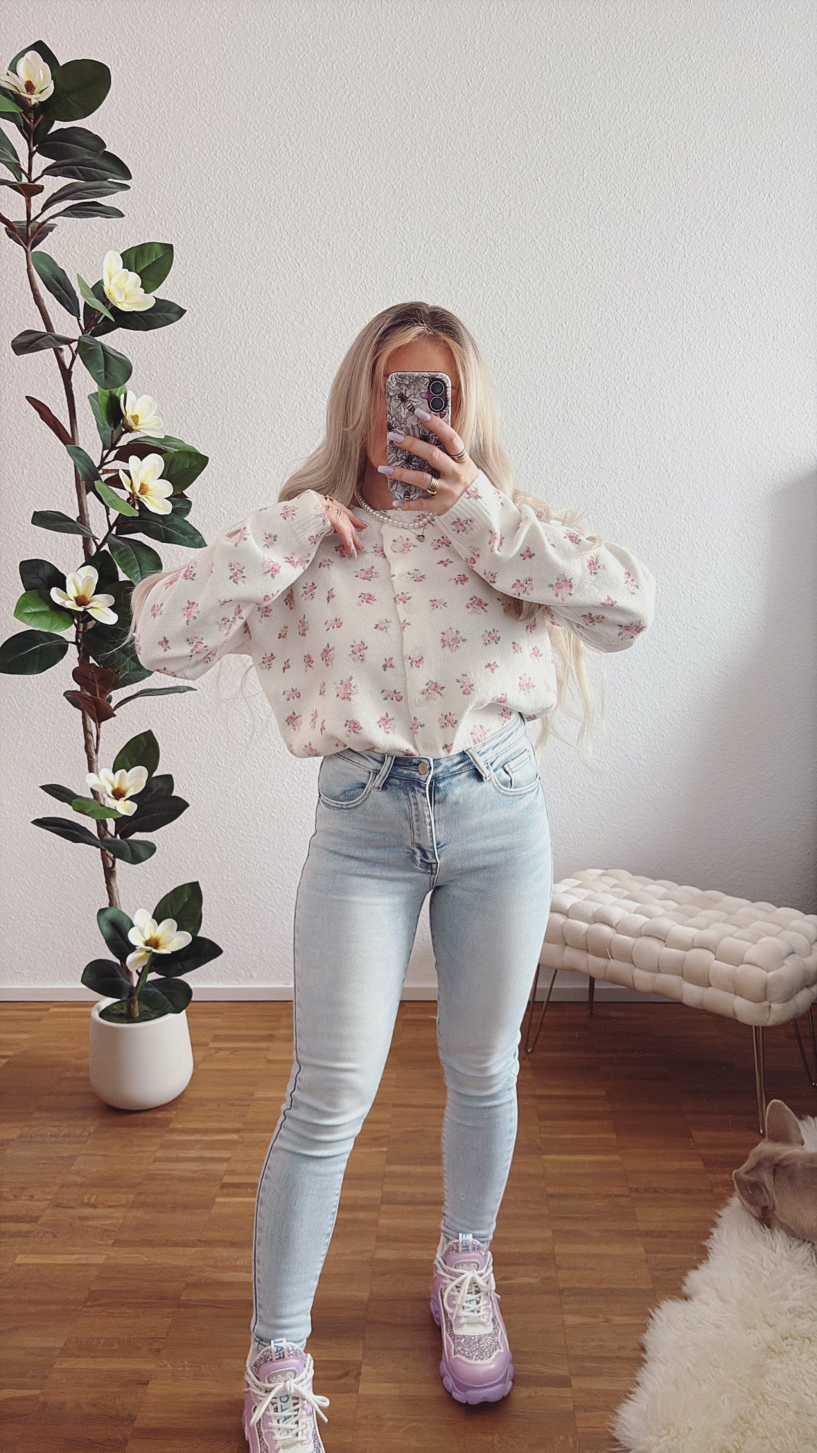 Strickjacke Blume in 2 Farben