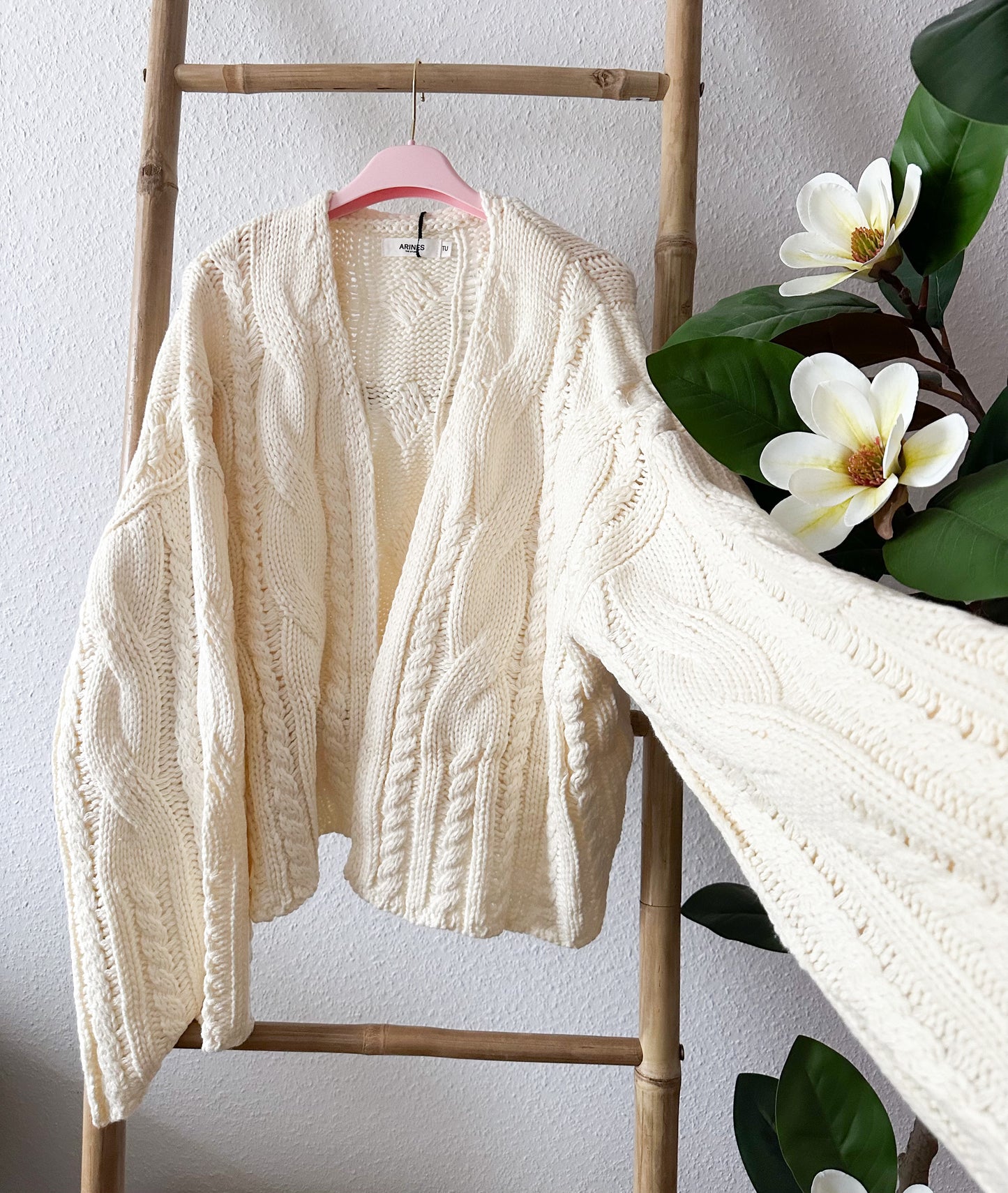 Strickjacke Dina in 4 Farben