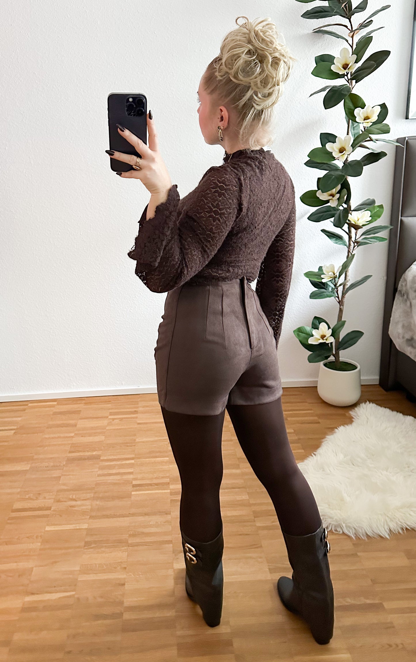 Short Wildleder in zwei Farben Stretch